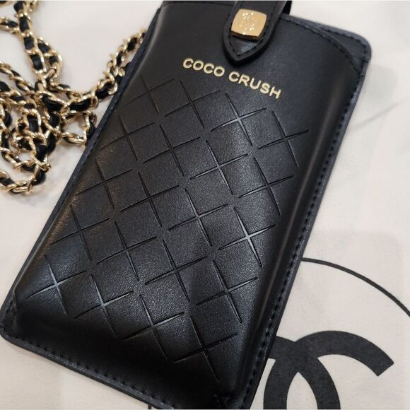 Coco Crush Black Leather Phone Case with Chain - Picture 2 of 10